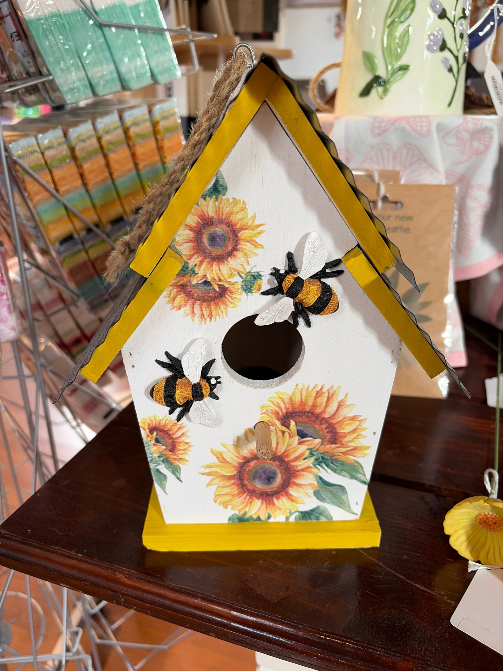 Bee/Flower Birdhouse