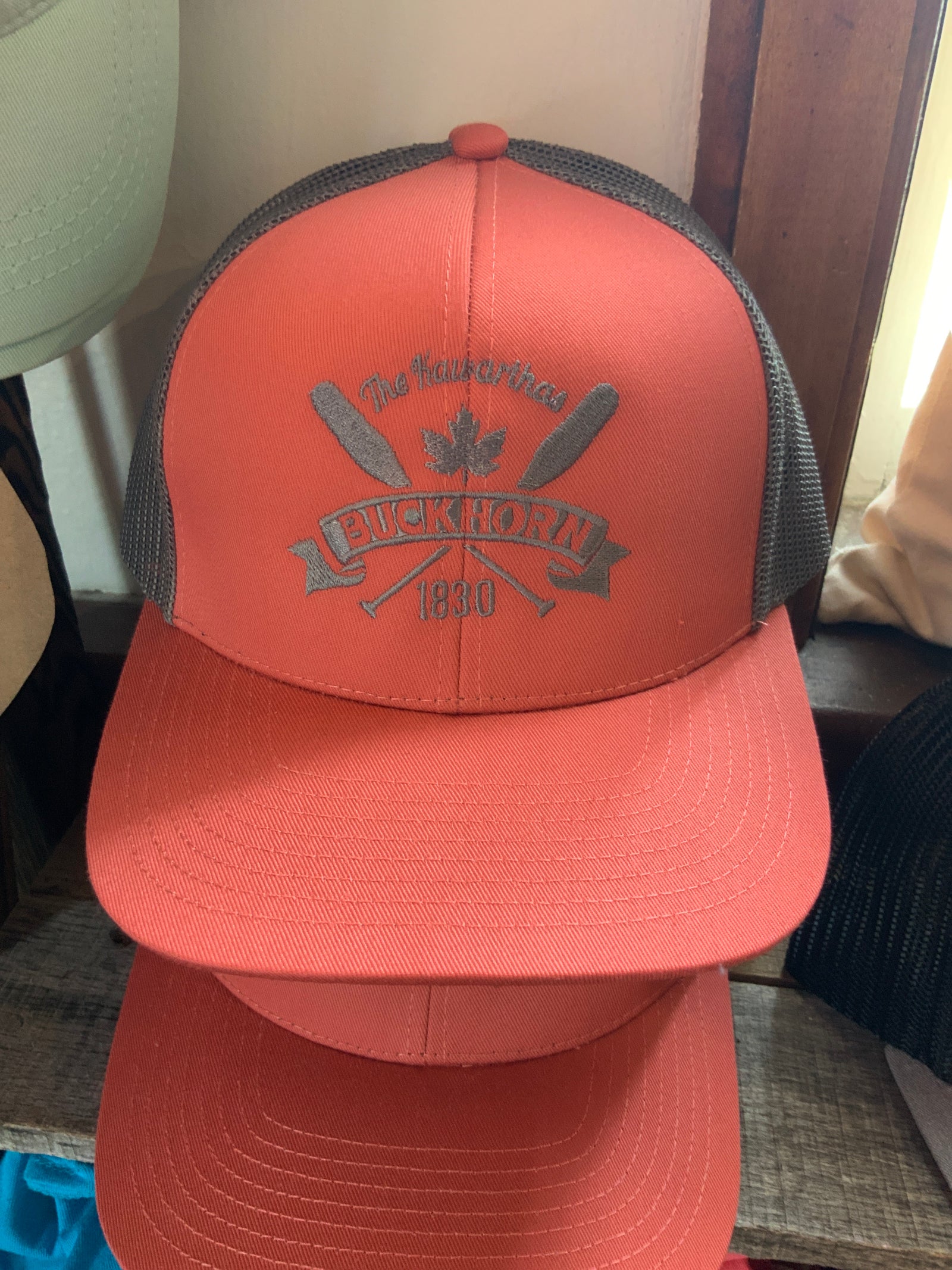 Buckhorn Mesh Cap-Nutcracker/Charoal